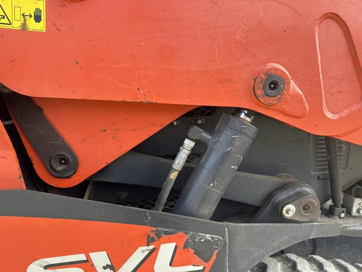 kubota-svl75-2-image-21