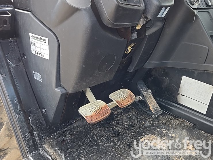 2017-jcb-510-56-image-123