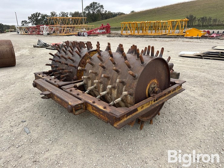 pull-type-double-drum-sheepsfoot-compactor-image-5