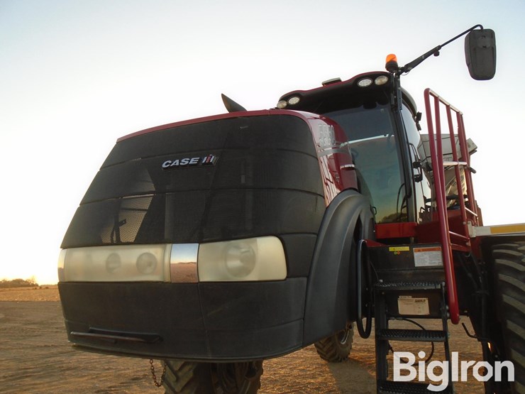 2018-case-ih-trident-5550-image-18