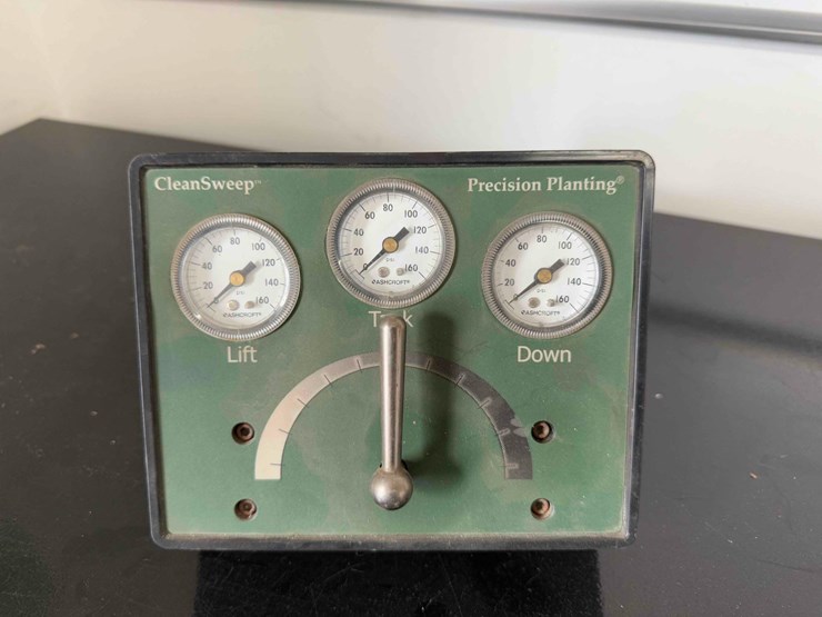 precision-planting-clean-sweep-image-1