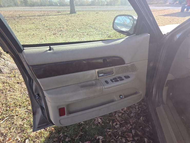 2006-mercury-grand-marquis-gs-car-image-13