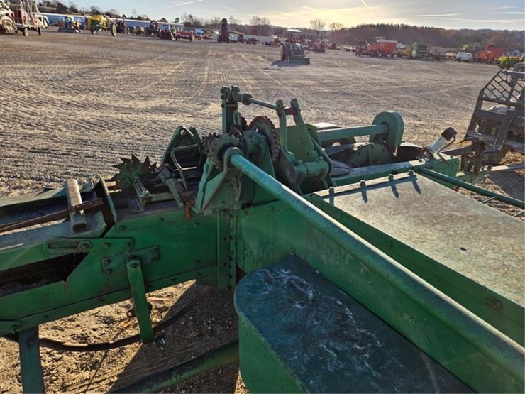 john-deere-14t-image-18