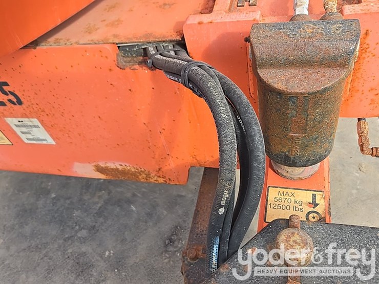 2015-jlg-600aj-image-75