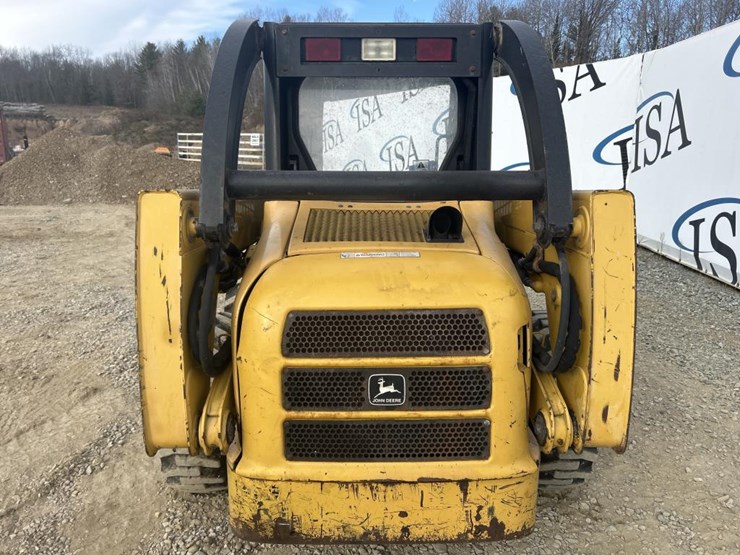 john-deere-240-image-4