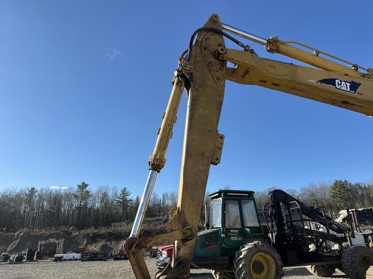 caterpillar-235-image-20