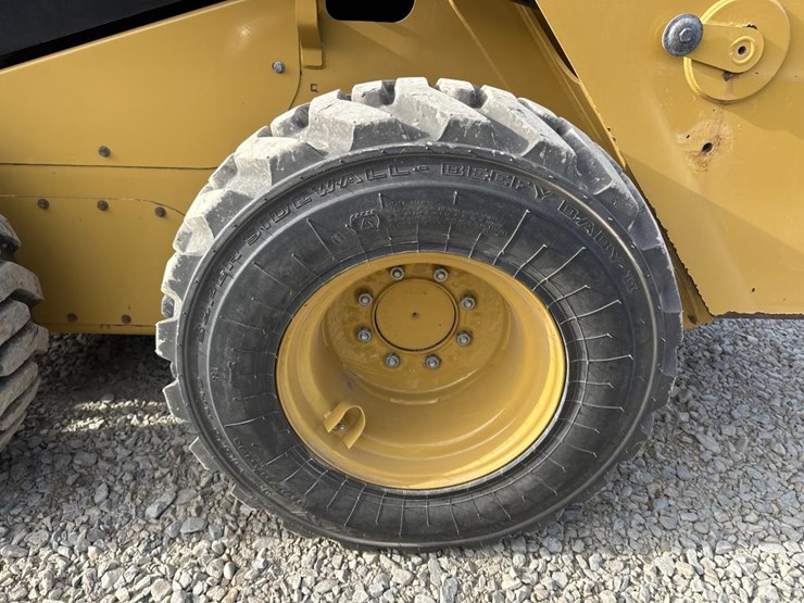 caterpillar-236d3-image-44