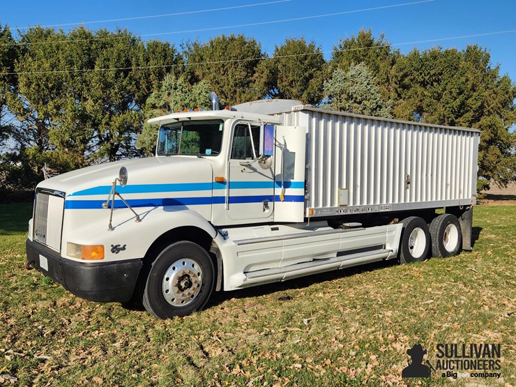 1994-international-9400-eagle-image-1