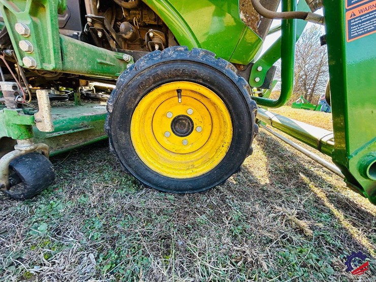 2016-john-deere-1025r-image-58