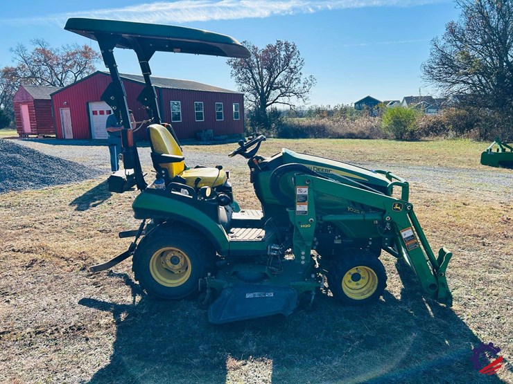 2016-john-deere-1025r-image-7