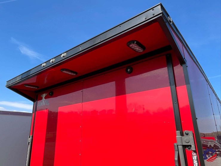 2025-anvil-20’-v-nose-t/a-enclosed-tag-trailer-image-5