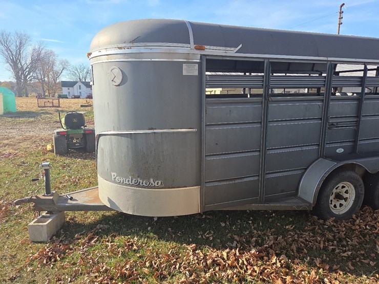 16'-ponderosa-livestock-trailer-image-22