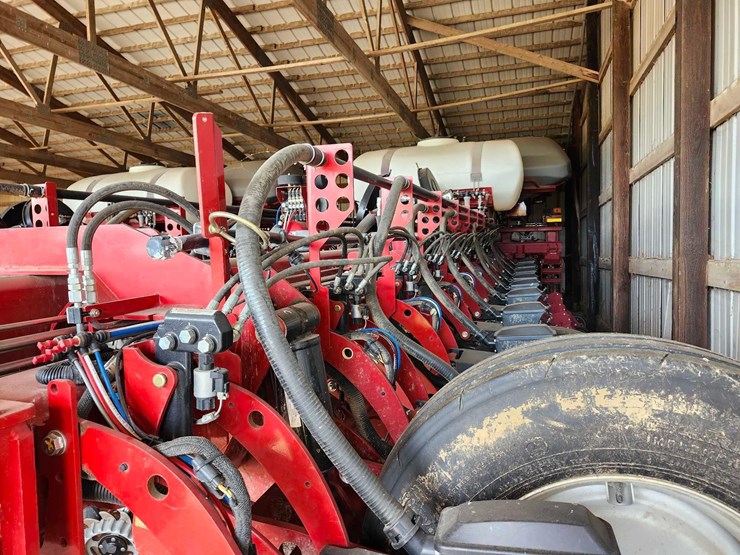 2023-case-ih-2150-image-5