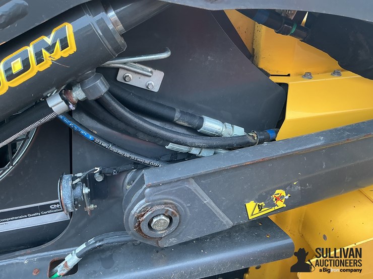 2020-new-holland-l334-image-11