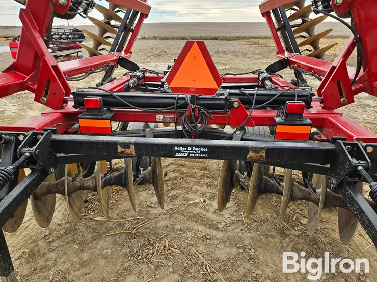 case-ih-370-image-16