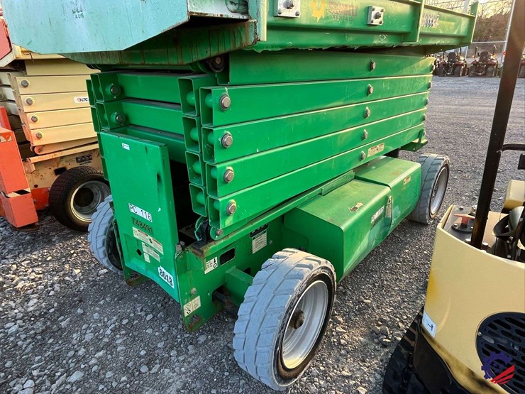 2015-jlg-4069le-image-5