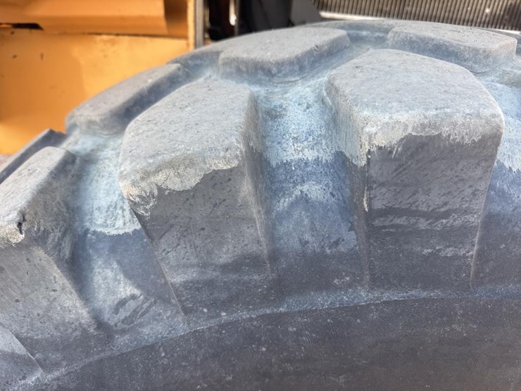 case-621f-xr-image-60