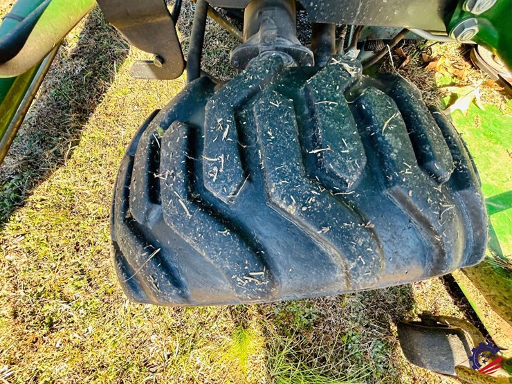 2016-john-deere-1025r-image-57