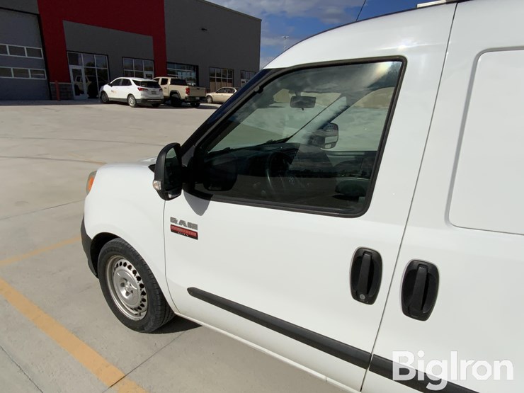 2017-ram-promaster-city-image-10