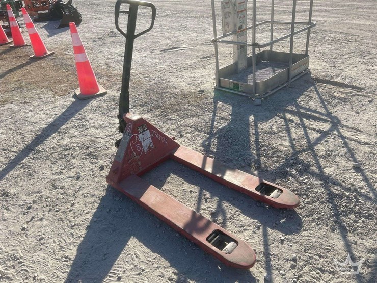 pallet-jack-image-2
