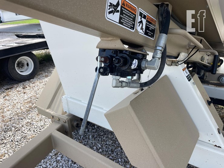 2010-unverferth-3750-image-29