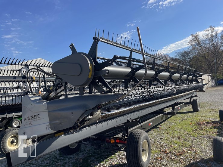 2013-gleaner-9250-image-2