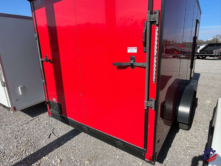 2025-anvil-20’-v-nose-t/a-enclosed-tag-trailer-image-4