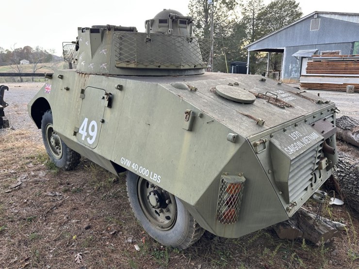 2118-ford-300-image-3