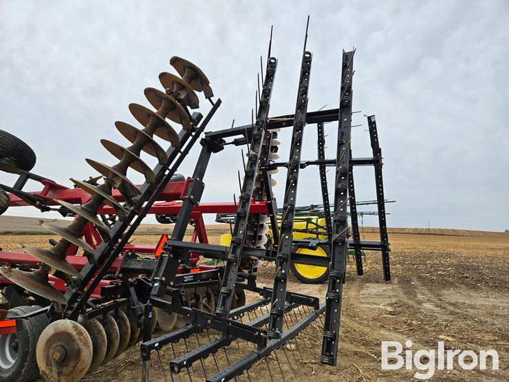 case-ih-370-image-12