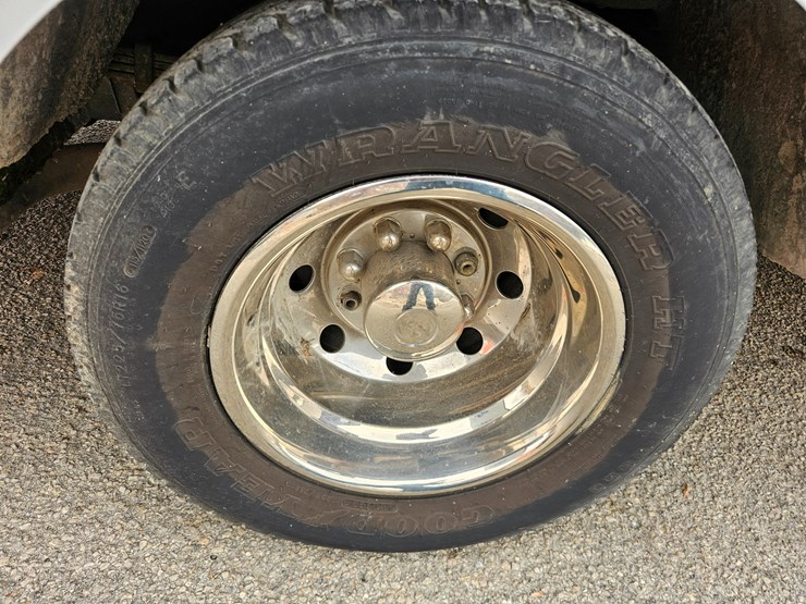 #22778-•-2003-ford-econoline-van-ambulance-image-70