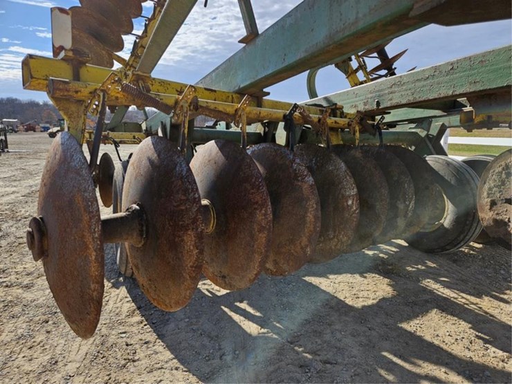 john-deere-230-image-25