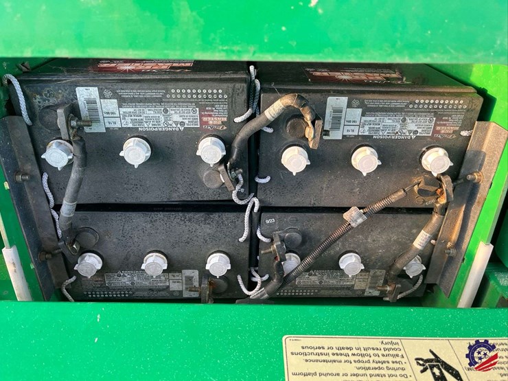 2015-jlg-4069le-image-33