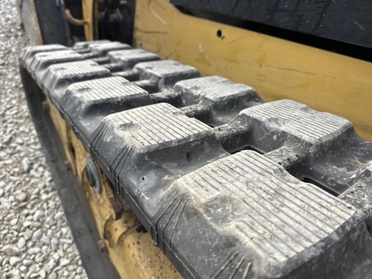 caterpillar-239d-image-48