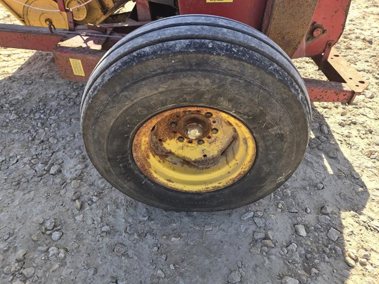 new-holland-770-image-10