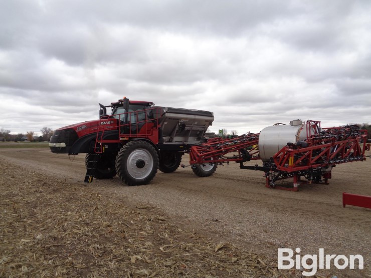 2018-case-ih-trident-5550-image-10