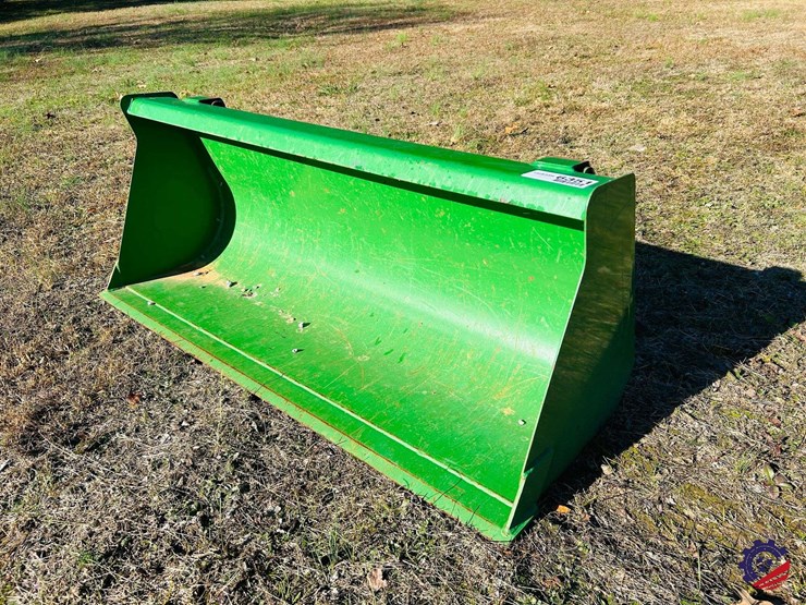 2016-john-deere-1025r-image-93