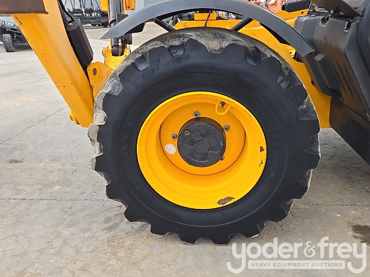 2017-jcb-510-56-image-14