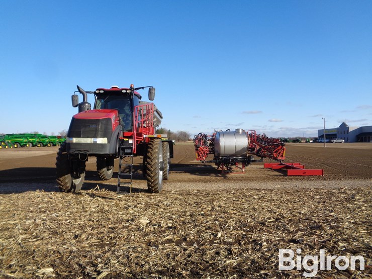 2018-case-ih-trident-5550-image-11