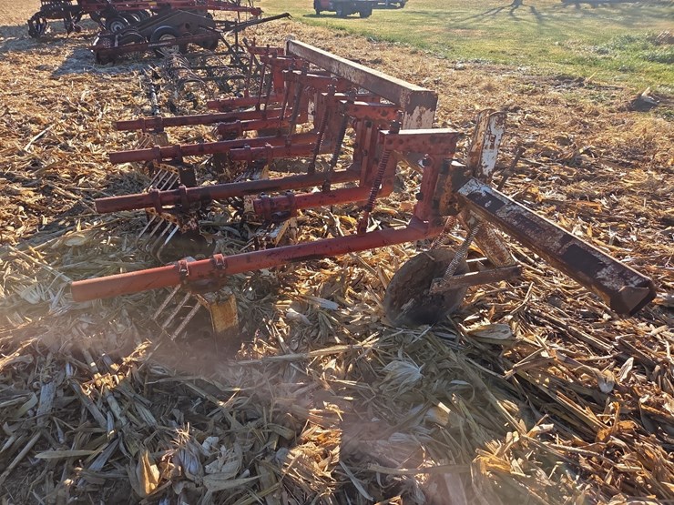 lilliston-lehman-4-row-rolling-cultivator-image-7