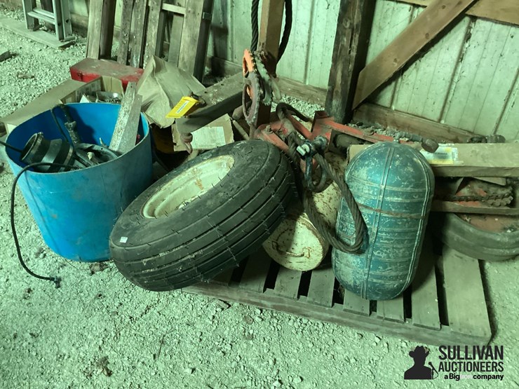 one-row-planter,-tire-&-parts-image-1