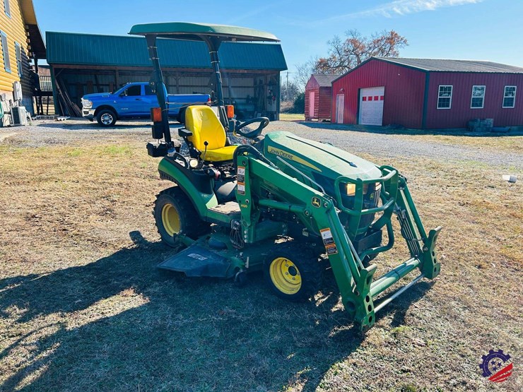 2016-john-deere-1025r-image-6