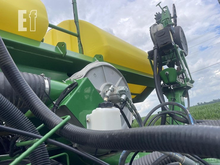 2012-john-deere-1790-image-25