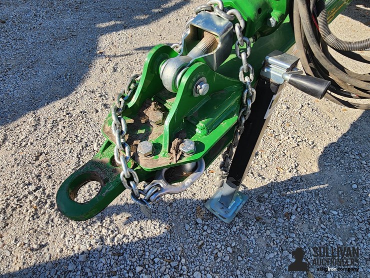 2022-john-deere-2660vt-image-9