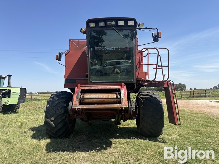 1990-case-ih-1680-image-2