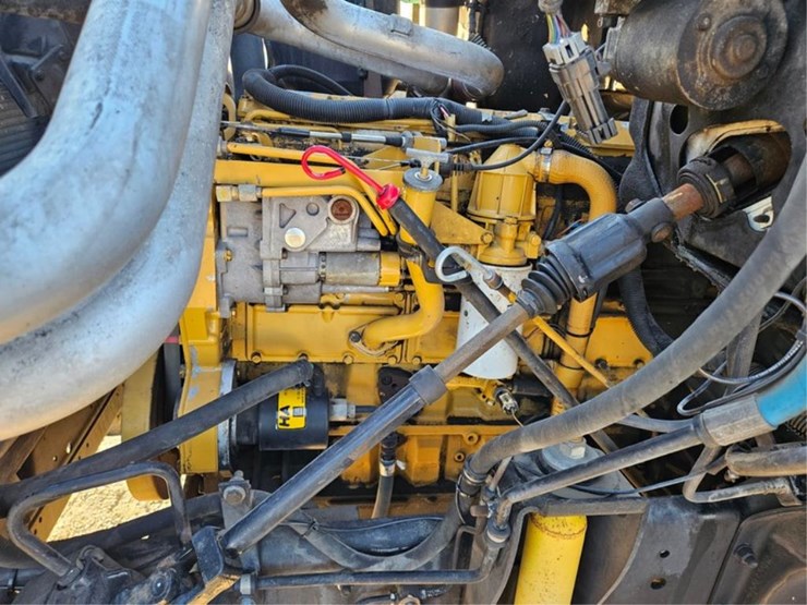 1997-imt-5200-image-11