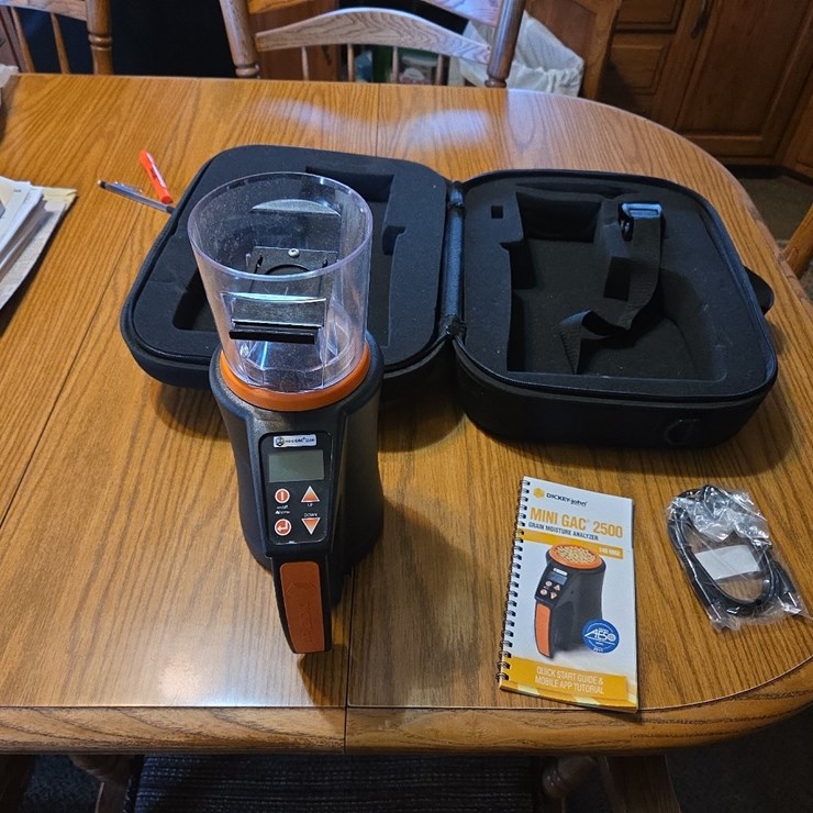 Dickey John GAC Mini 2500 grain moisture tester