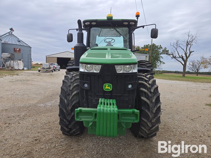 2016-john-deere-8245r-image-2