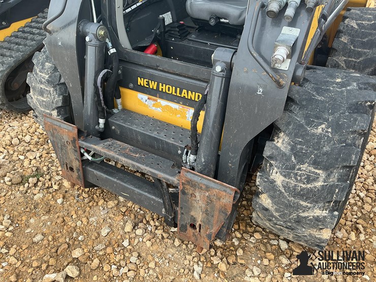 2020-new-holland-l334-image-13