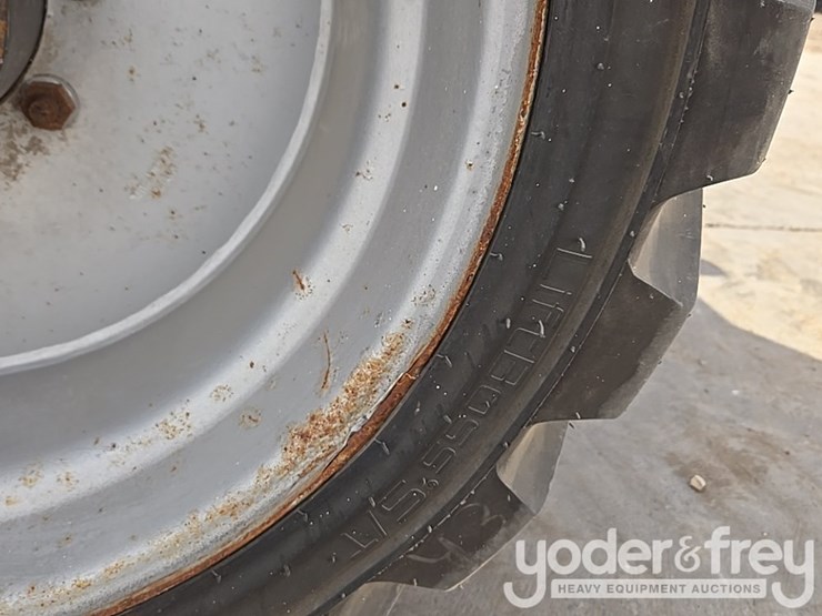 2015-jlg-600aj-image-34