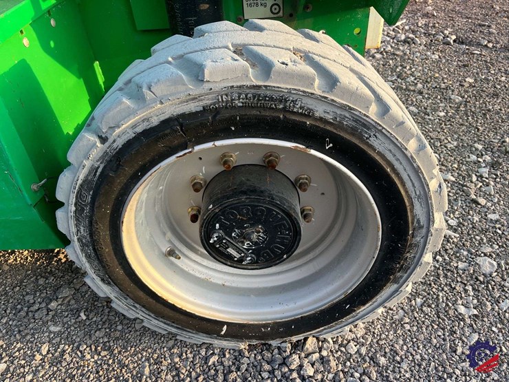 2015-jlg-4069le-image-12